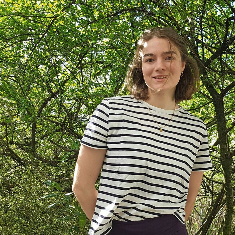 Conni – Yoga Foundations 